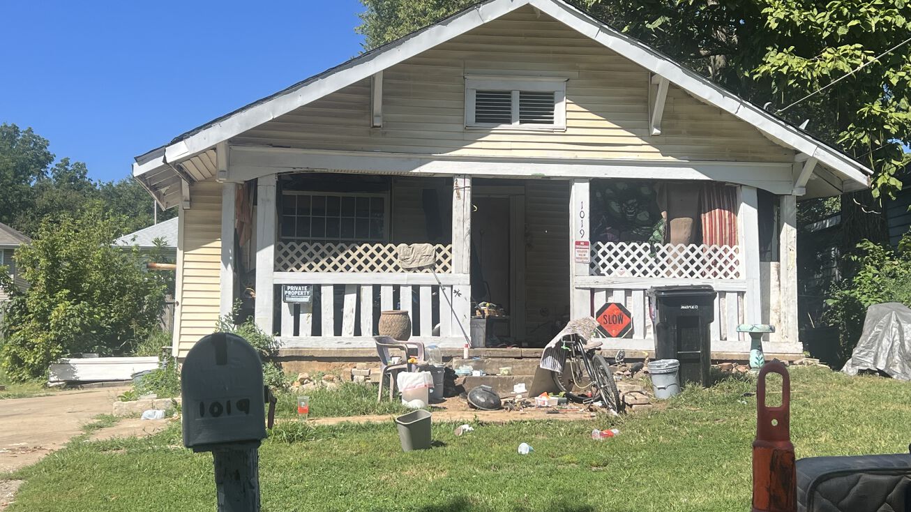 803 S Douglas Ave, Springfield, MO 65806