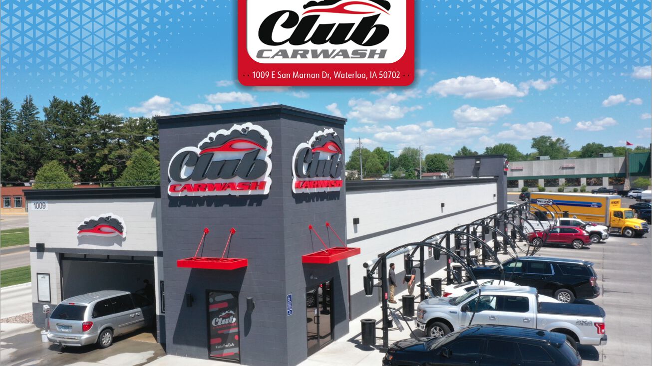 1009 E San Marnan Dr, Waterloo, IA 50702