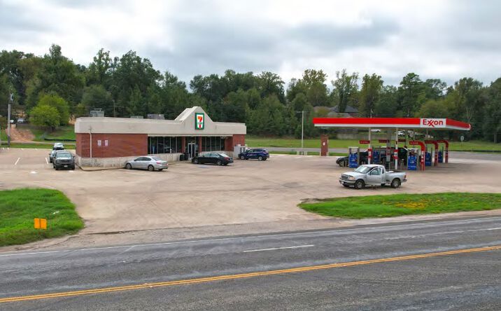 Pictures of Retail property located at 14680 State Hwy 31 W, Brownsboro, TX 75756 for sales - image #1