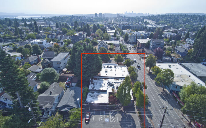 Pictures of Mixed Use, Multifamily property located at 7210 Roosevelt Way NE, Seattle, WA 98115 for sales - image #1