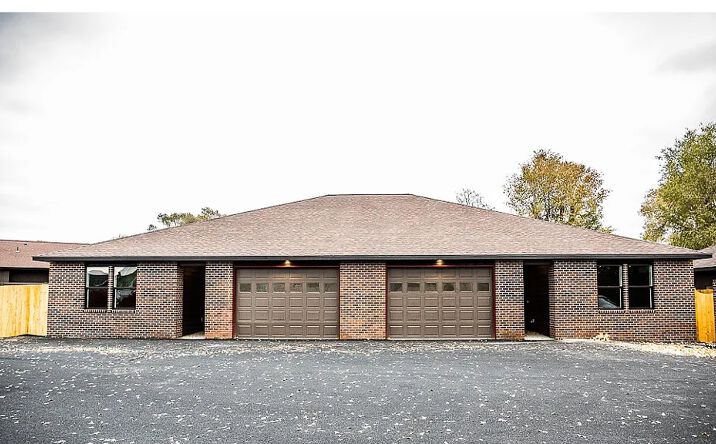 Pictures of Multifamily property located at 1213 Rd F .2 NE, Moses Lake, WA 98837 for sales - image #1