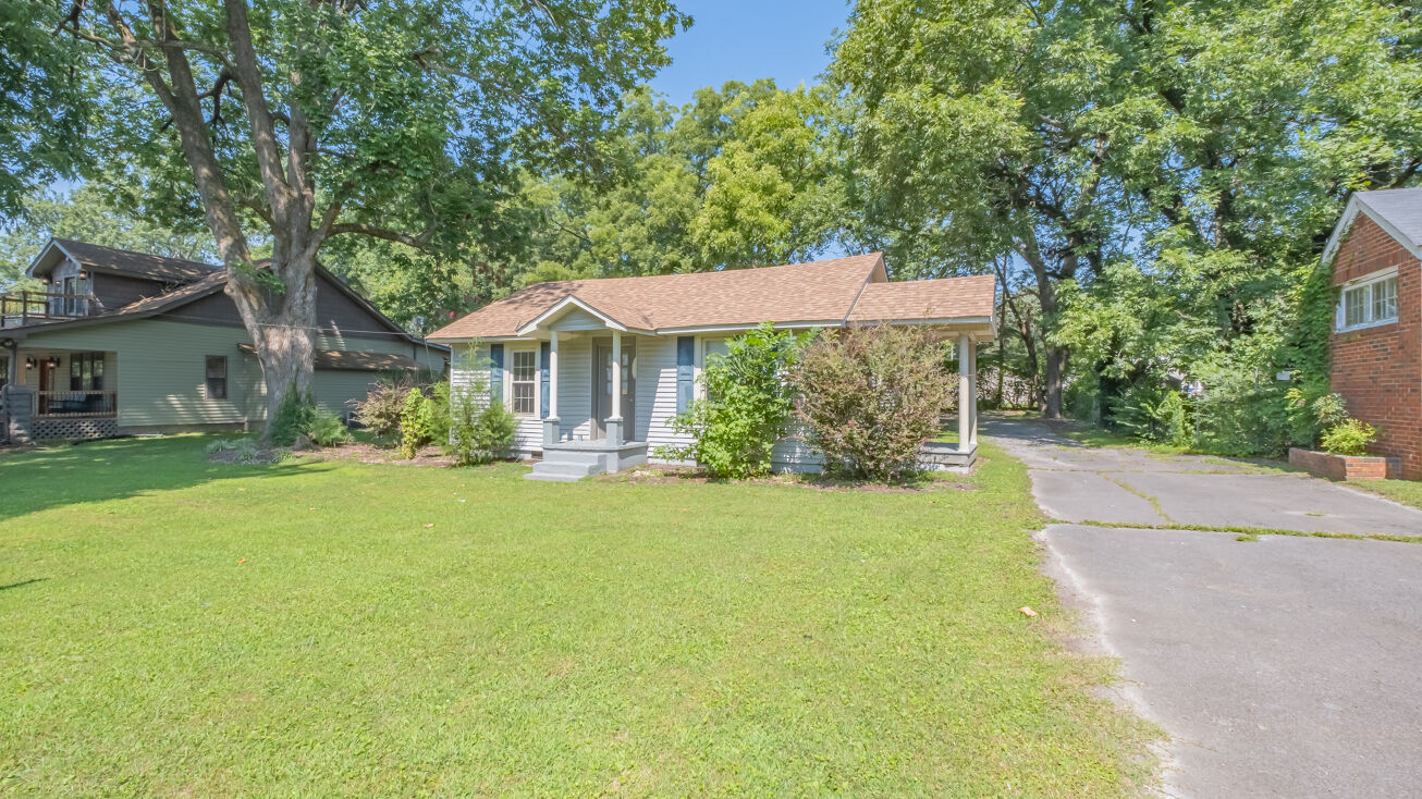 417 E Lincoln St, Tullahoma, TN 37388