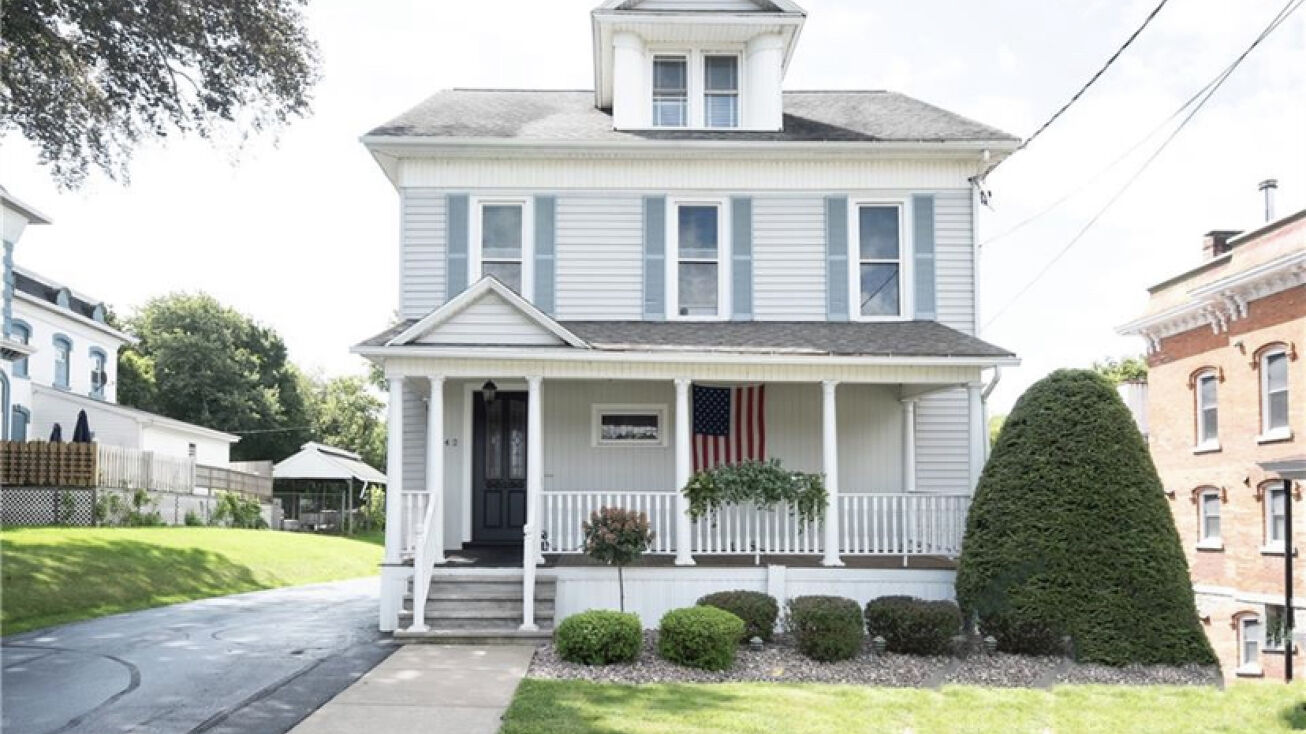42 E Genesee St, Auburn, NY 13021