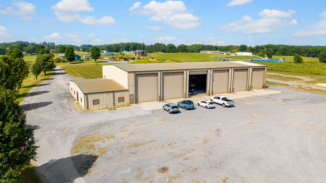 6995 Davis Ferry Rd, Loudon, TN 37774