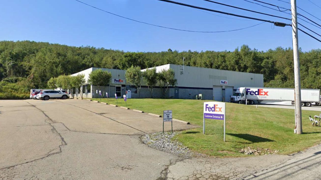 401 Paintersville Rd, Hunker, PA 15639