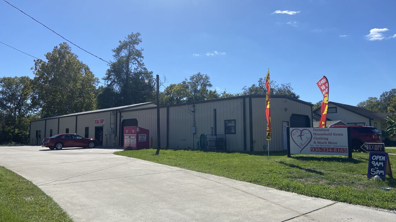 2660 Beaumont Ave, Liberty, TX 77575