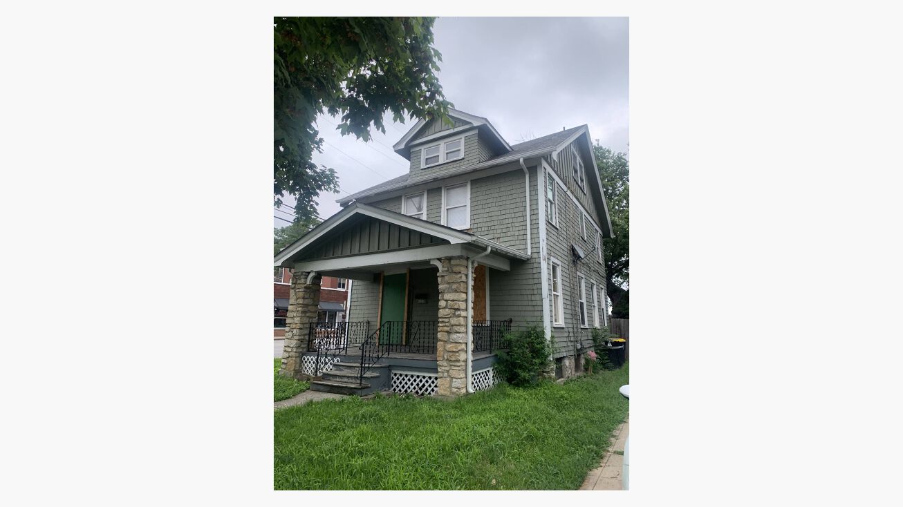3901 Central St, KCMO, MO 64111