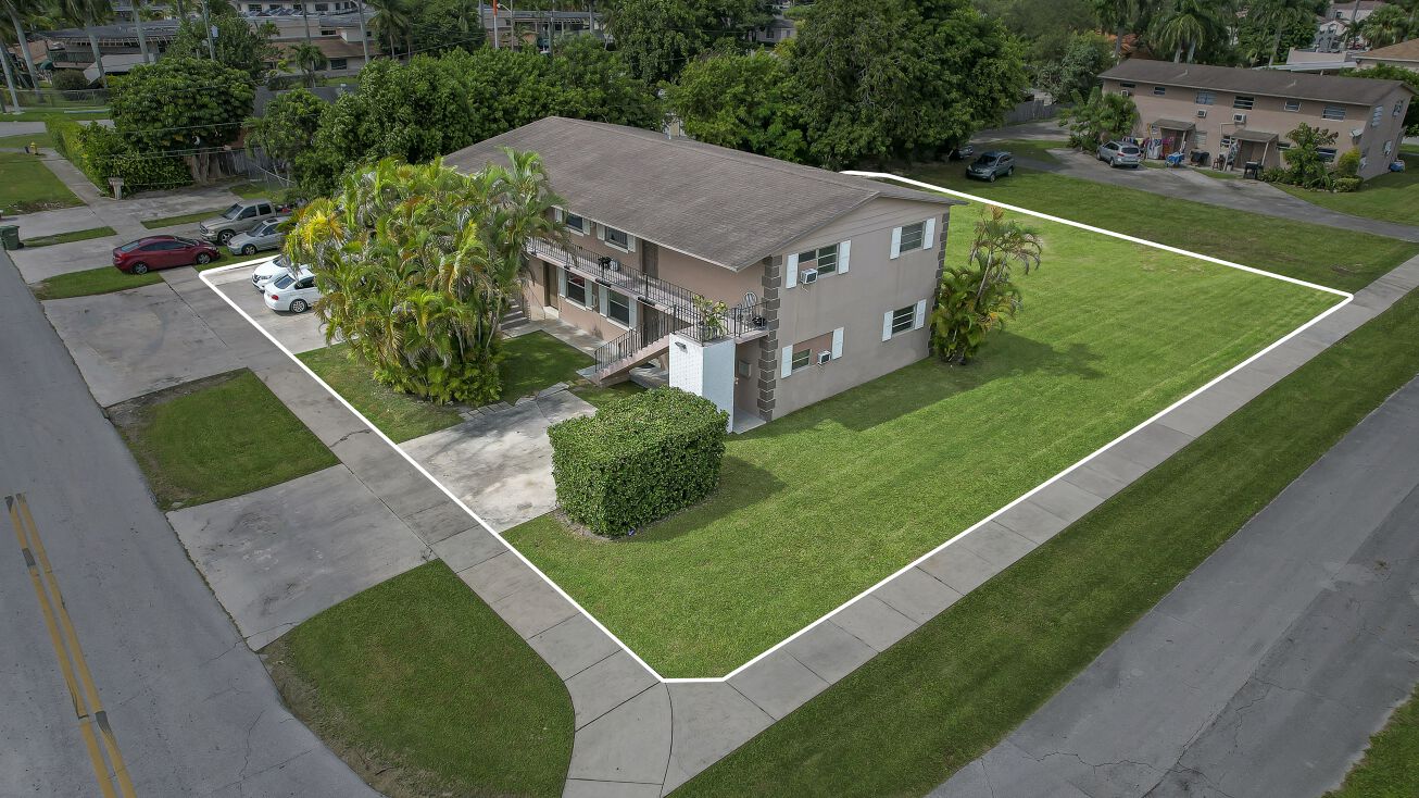 1302 NE 1st Ave, Homestead, FL 33030