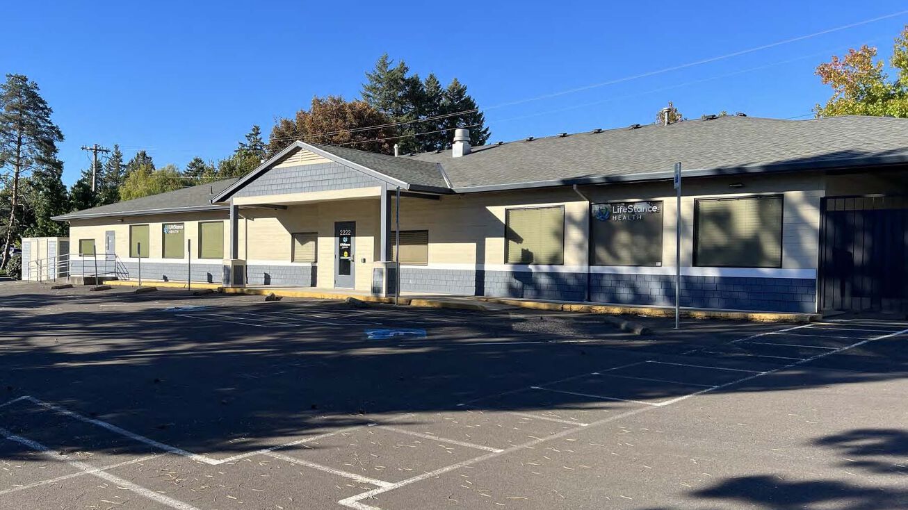 Pictures of Retail, Office property located at 2222 E Powell Boulevard, Gresham, OR 97080 for sales - image #1