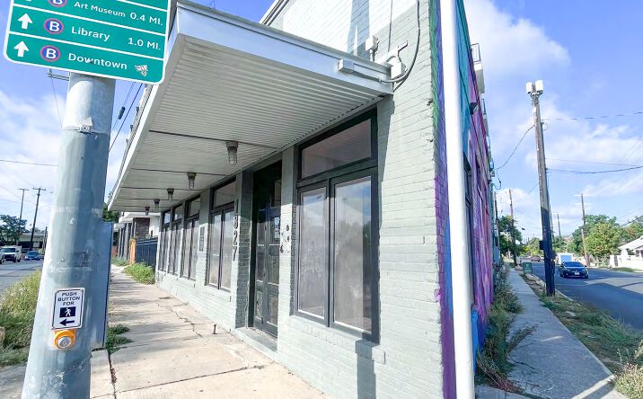 Pictures of Office property located at 1827 North Saint Mary's Street, Olmos Park, TX 78212 for sales - image #1