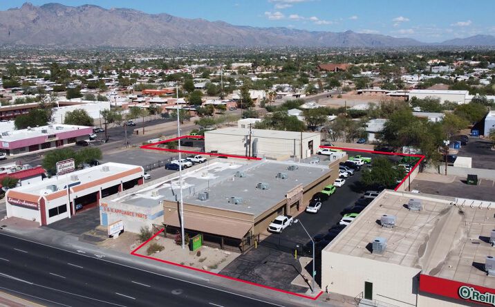 Pictures of Office, Industrial property located at 3650 N Oracle Rd, Tucson, AZ 85705 for comps - image #1