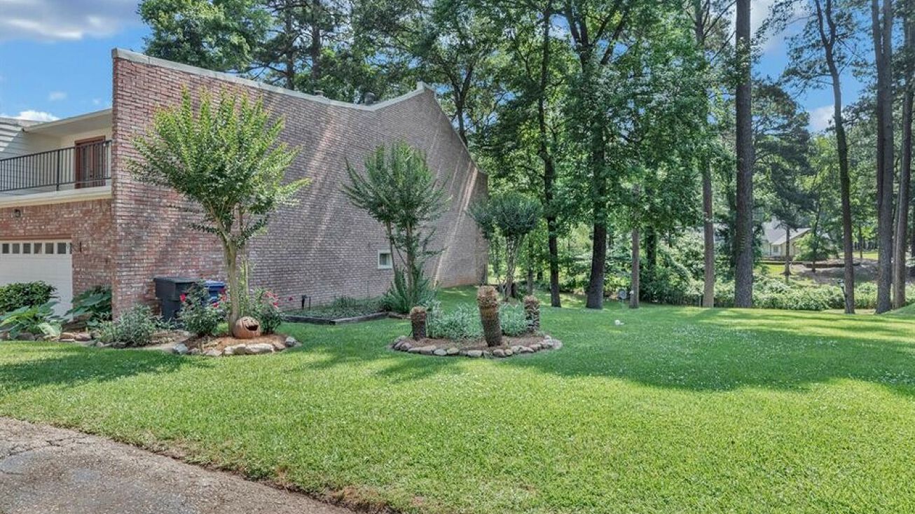 9255 Ellerbe Rd, Shreveport, LA 71106