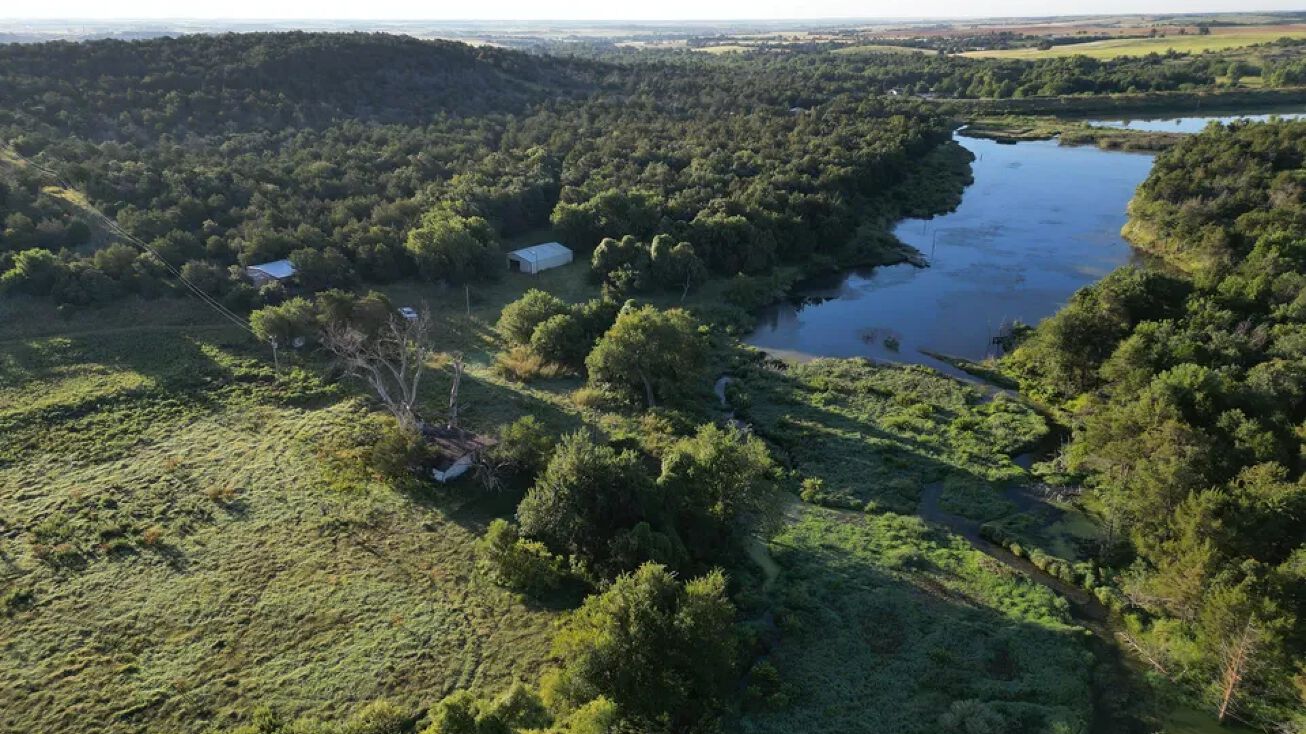 Caddo County Hunting Camp, Hinton, OK 73047
