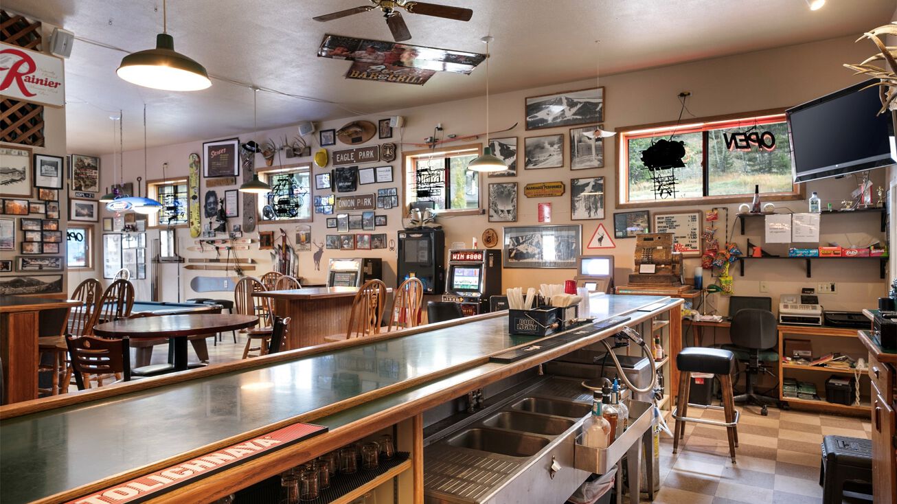 320 N Main Street, Neihart, MT 59465