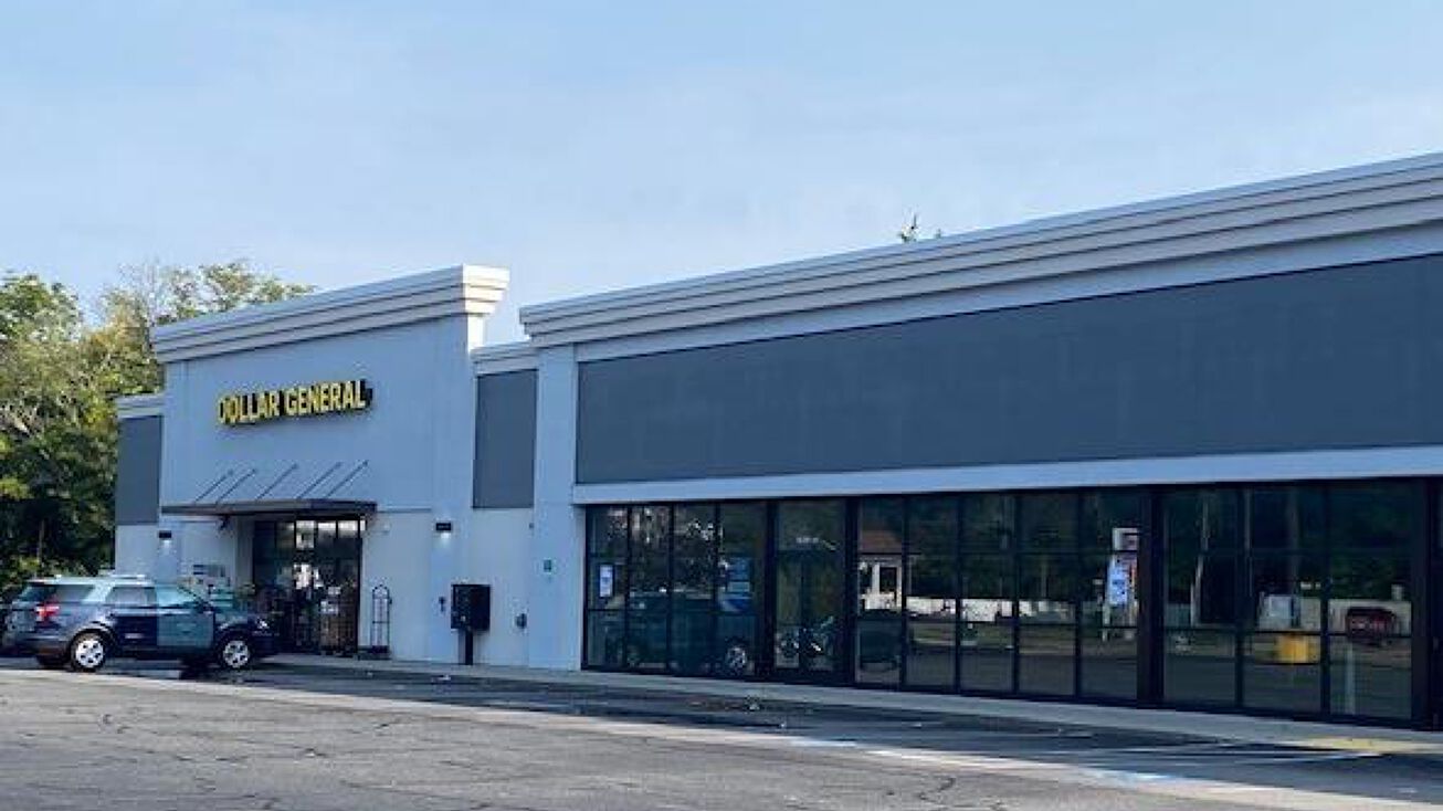 65 Copeland Dr, Mansfield, MA 02048