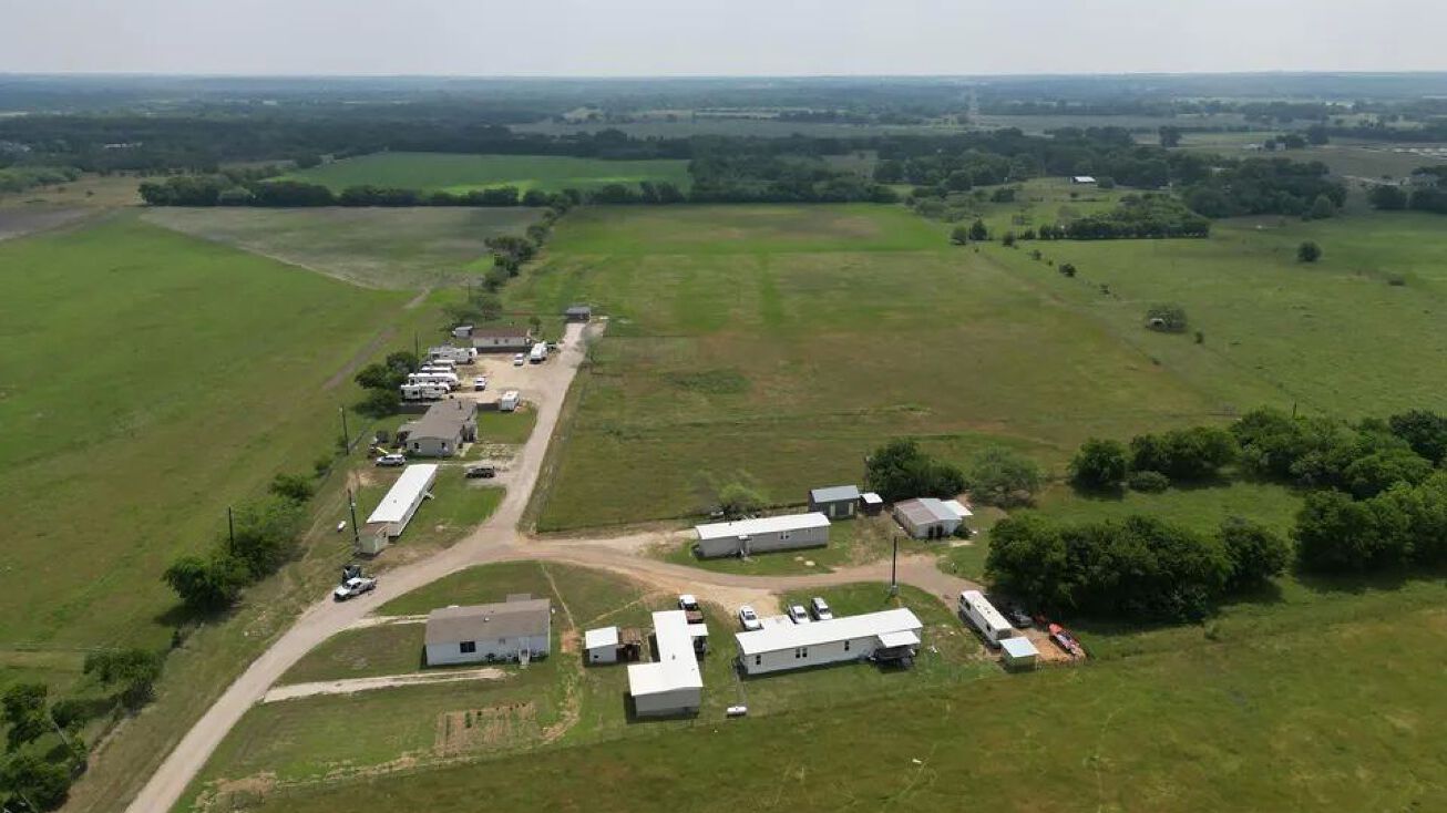 4172 Private Road 2732, Krugerville, TX 76227