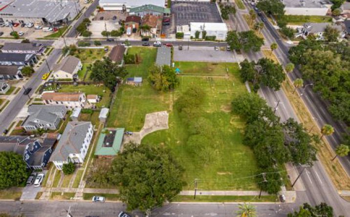Pictures of Land property located at 2908 S Carrollton Ave, New Orleans, LA 70118 for sales - image #1