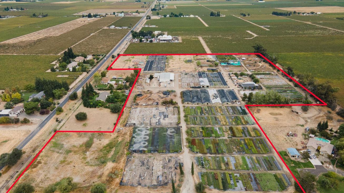 6111 Dougherty Rd, Acampo, CA 95220