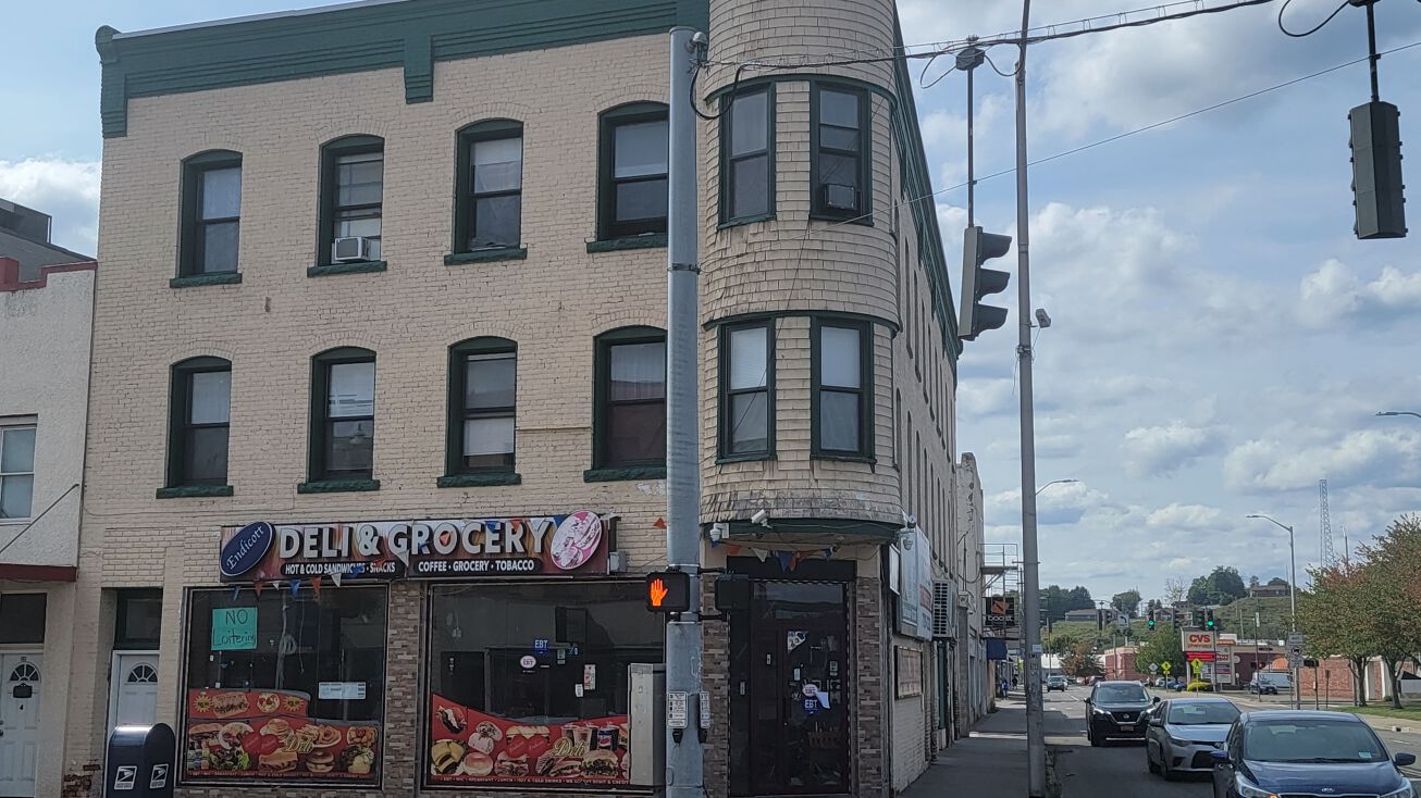 2 Washington Ave, Endicott, NY 13760