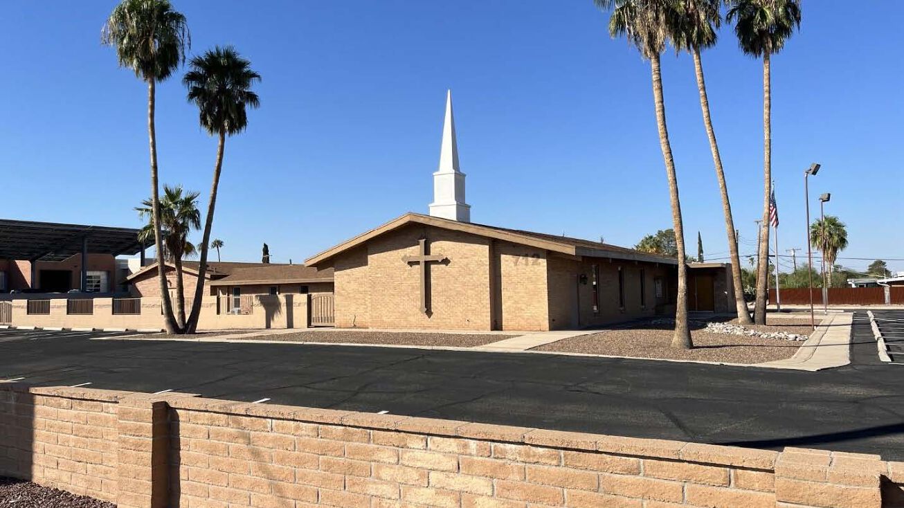 712 S Wilmot Rd, Tucson, AZ 85711