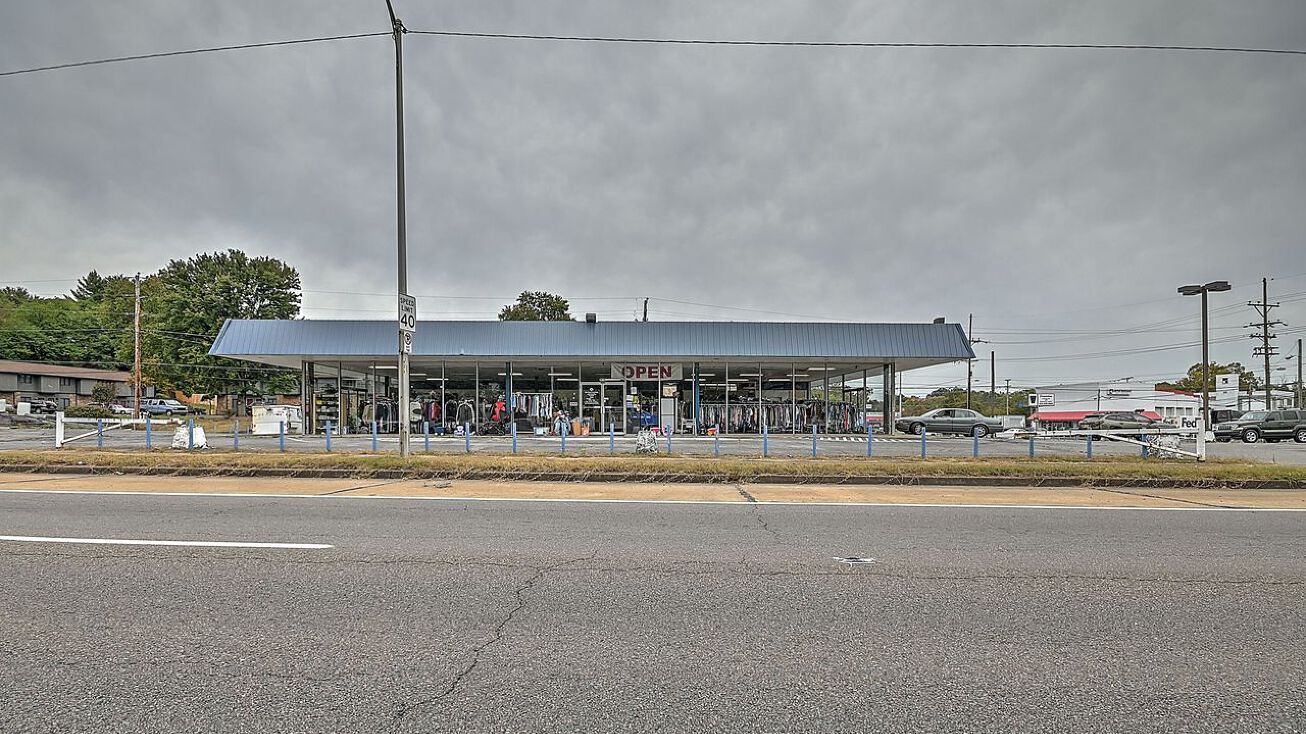 513 Lynn Garden Dr, Kingsport, TN 37660