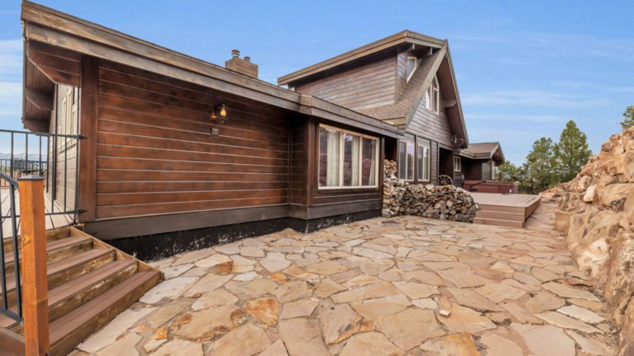 46061 W Valle Del Padres Dr, Fruitland, UT 84027