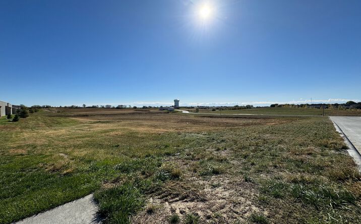 Pictures of Land property located at TBD 17th & 56th Street Tract C, Kearney, NE 68845 for sales - image #1