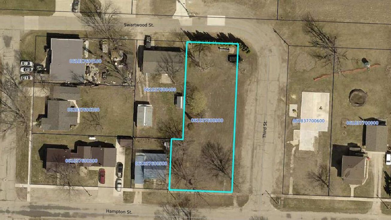 305 3rd St, Rudd, IA 50471