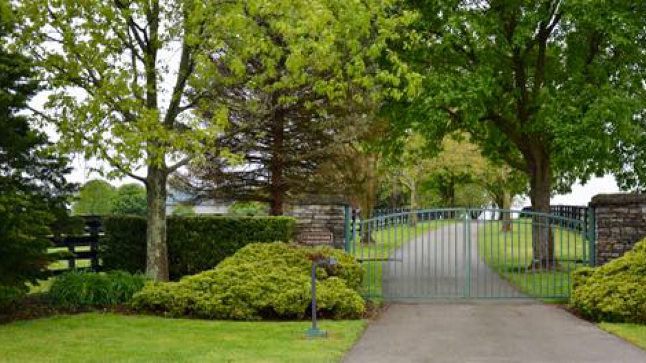 1435 Aiken Rd, Versailles, KY 40383