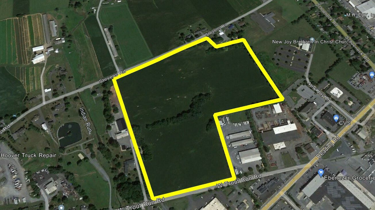 W Trout Run Rd, Ephrata, PA 17522