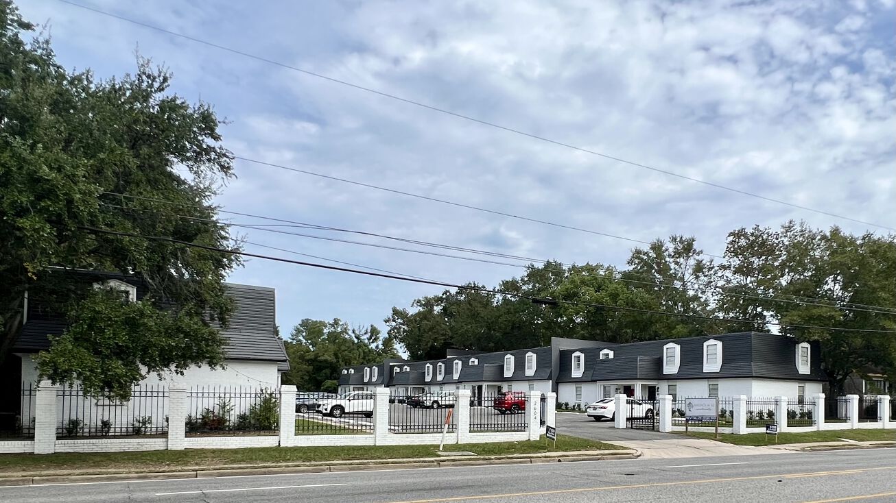 2604 Dauphin St, Mobile, AL 36606