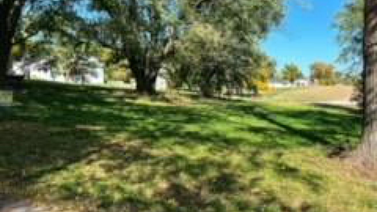 305 B Street, Mound City, MO 64470