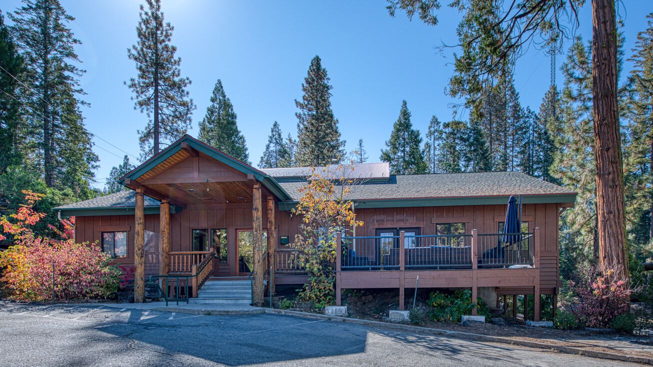 41441 Tollhouse Rd, Shaver Lake, CA 93664