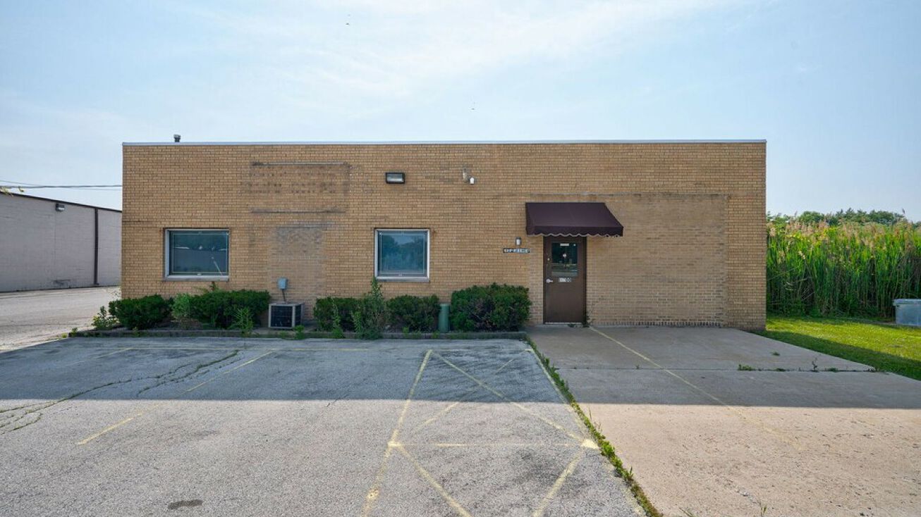 16700 S Chicago Ave, South Milwaukee, WI 53172