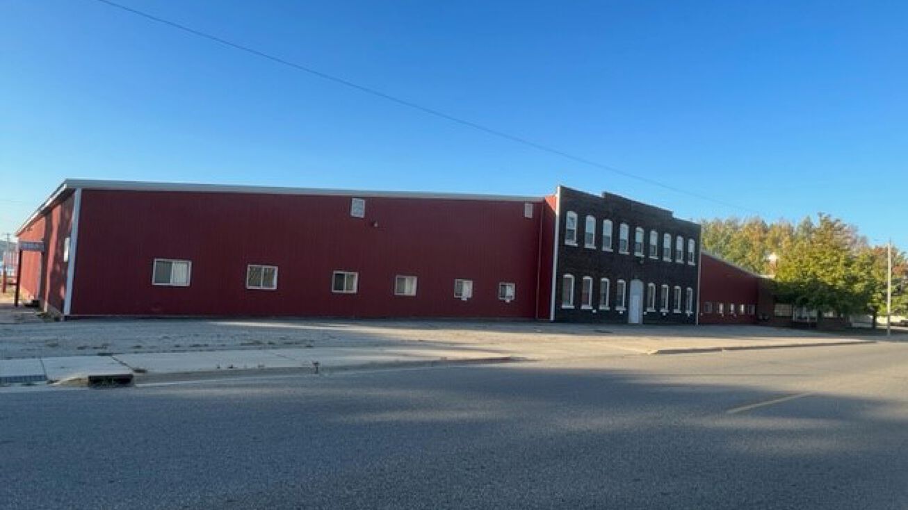 246 E Dowland St, Ludington, MI 49431