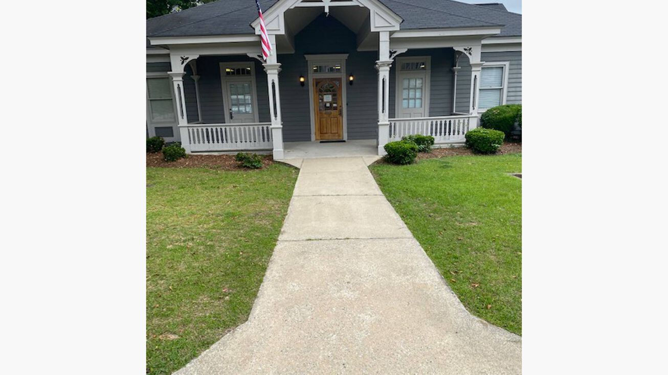 555 Arlington Pl, Macon, GA 31201