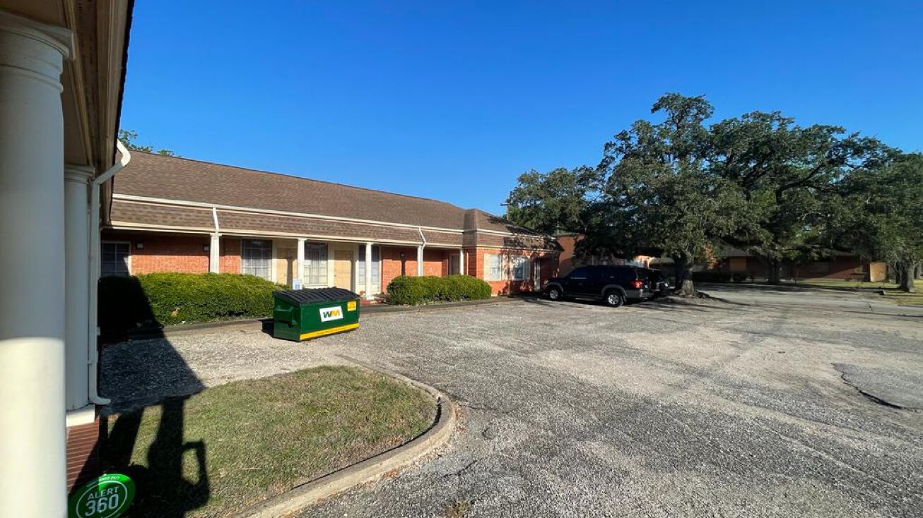 1027 Main St, Pasadena, TX 77506