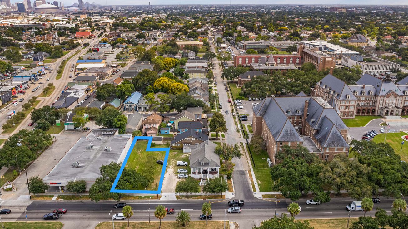 3017 S Carrollton Ave, New Orleans, LA 70118