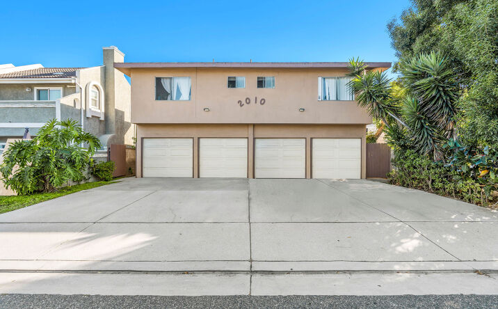 Pictures of Multifamily property located at 2010 Manhattan Beach Blvd, Redondo Beach, CA 90278 for comps - image #1