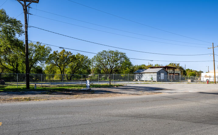 Pictures of Land property located at 702 SW F Ave, Lawton, OK 73501 for sales - image #1