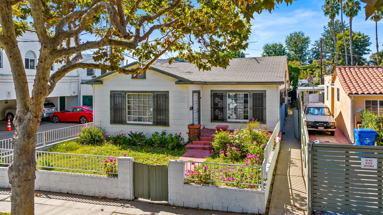 711 N Formosa Ave, Los Angeles, CA 90046