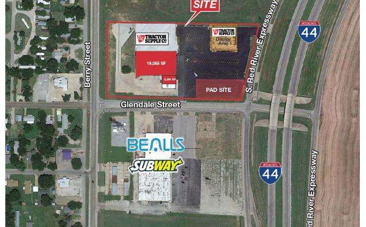 Pictures of Land property located at 106 S Red River Expressway, Burkburnett, TX 76354 for sales - image #1