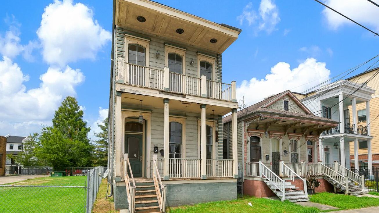 1815 Carondelet Street, New Orleans, LA 70130