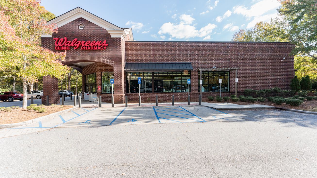 100 S Peachtree Pkwy, Peachtree City, GA 30269