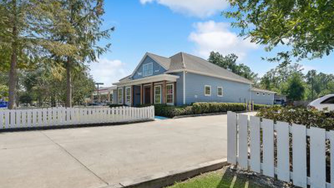 2750 Florida Street, Mandeville, LA 70448