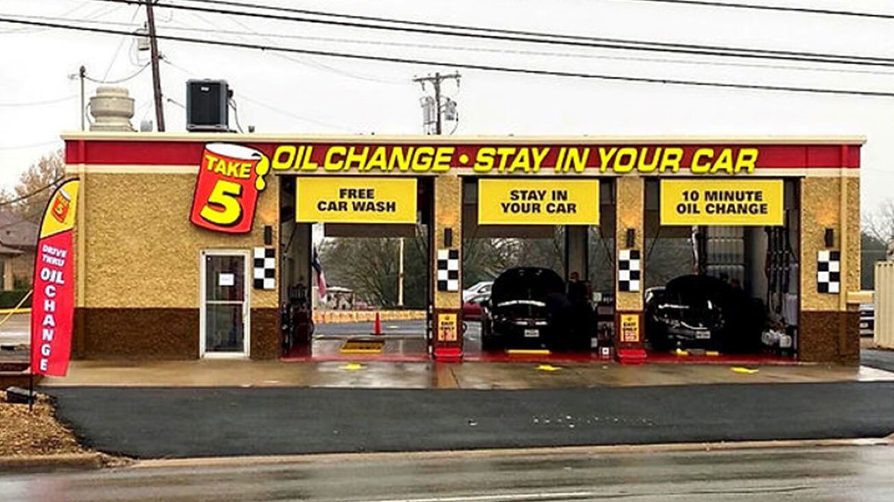 1103 S Valley Mills Dr, Waco, TX 76711