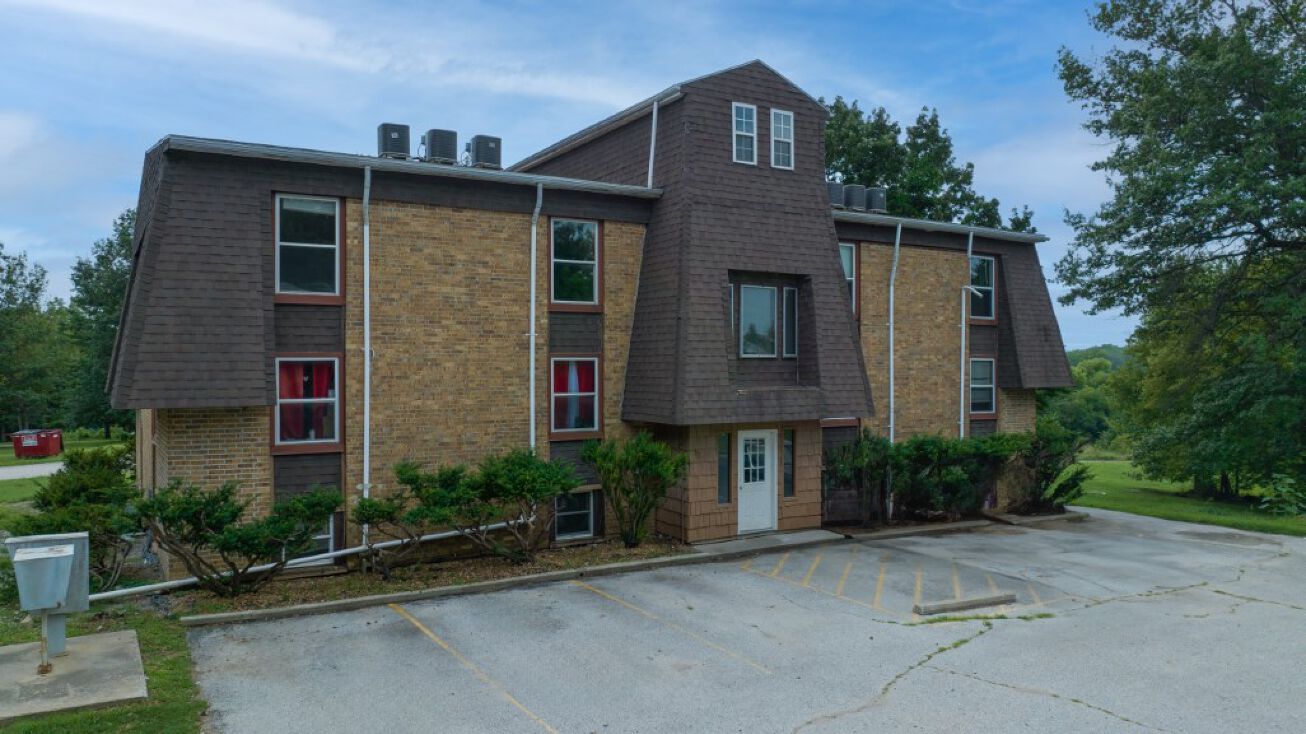 4930 Vernon Rd, Sedalia, MO 65301