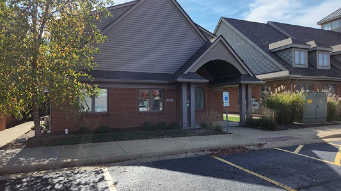 3007 Village Office Pl, Champaign, IL 61822