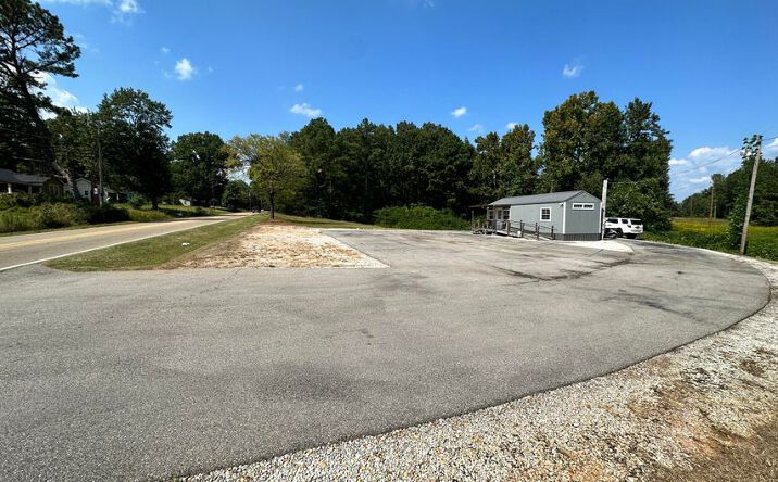 Pictures of Industrial, Mixed Use, Office, Retail, Special Purpose property located at 1019 E Bankhead St, New Albany, MS 38652 for sales - image #1