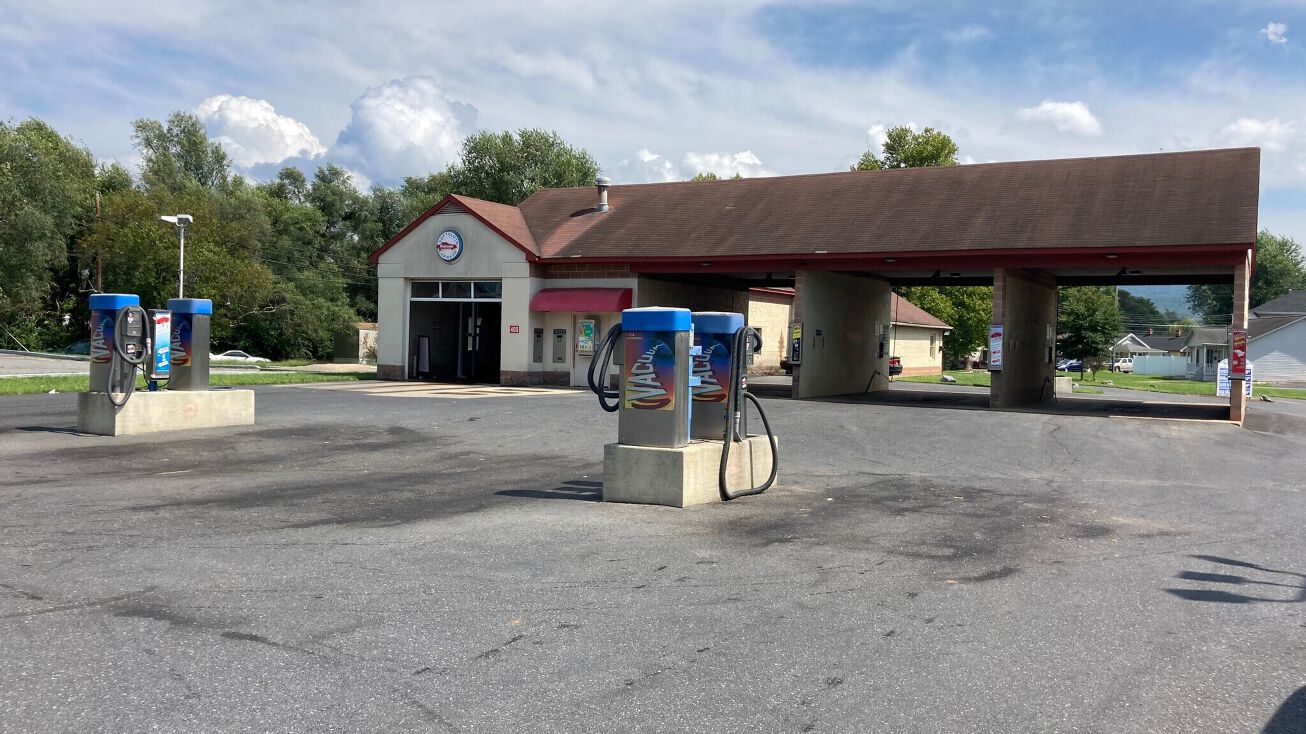 400 N Poplar Ave, Waynesboro, VA 22980